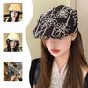 Летняя корейская версия ретро вышивка цветами кепка с козырьком для женщин, демонстрирующих свои лица на улице, с маленьким универсальным модным беретом