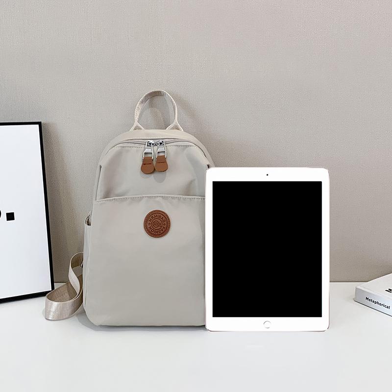 Large Capacity Backpack Women's Lightweight Commuter Travel Backpack Student Schoolbag