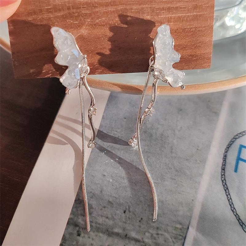 Crystal Butterfly Earrings Women'S Ins Cold Wind Fashion High Sense Light Luxury Simple Niche Design Stud Earrings Ear Jewelry