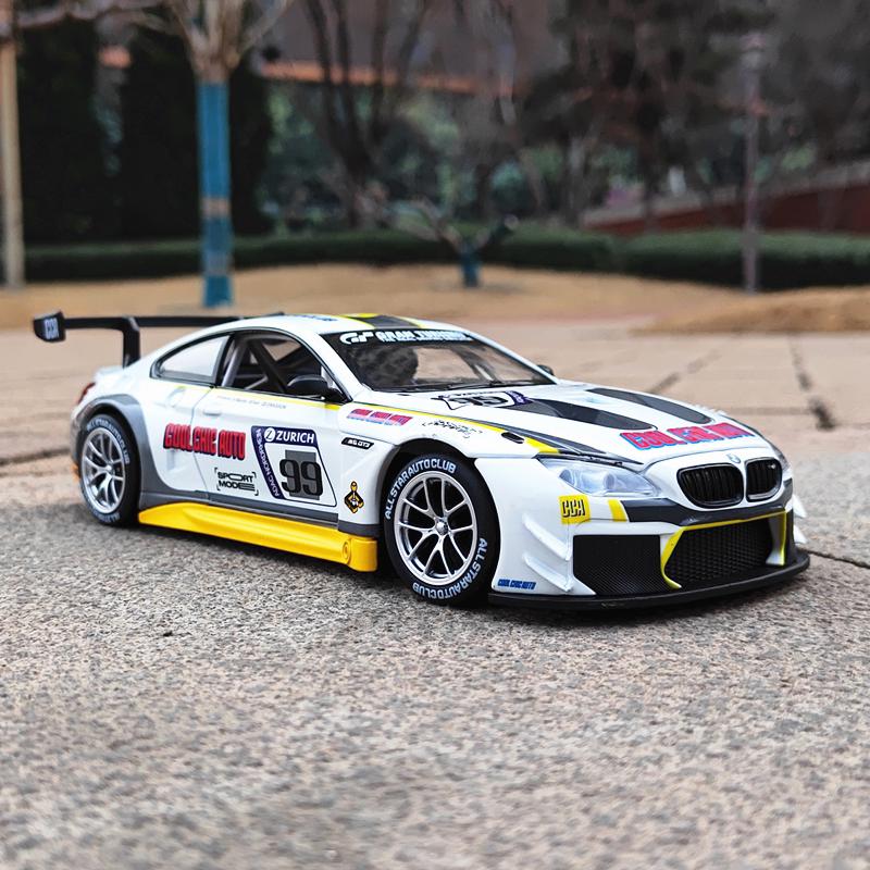 CCA 1:24 BMW M4 GT3 M6 BMW CSL Z4 Alloy Car Diecasts & Toy Vehicles Car Model Sound and light Car Toys For Kids Gifts