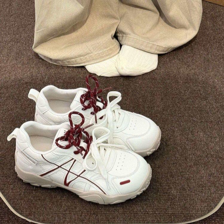 Leisure sports moral training spring platform heightening women's shoes 2026 new retro versatile Forrest Gump shoes