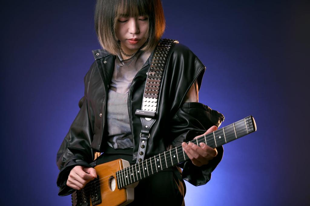 KORG Tuner Pitchstrap Attached To Cent High Charging In Japan Black BK Guitar/Bass Strap/±0.1 accuracy/USB method/Made PST-1