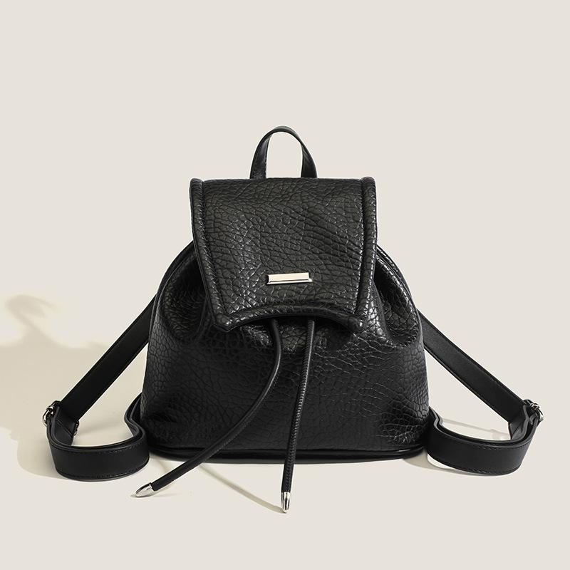 High-quality small backpack for women, 2024 summer new fashion versatile high-end lightweight backpack