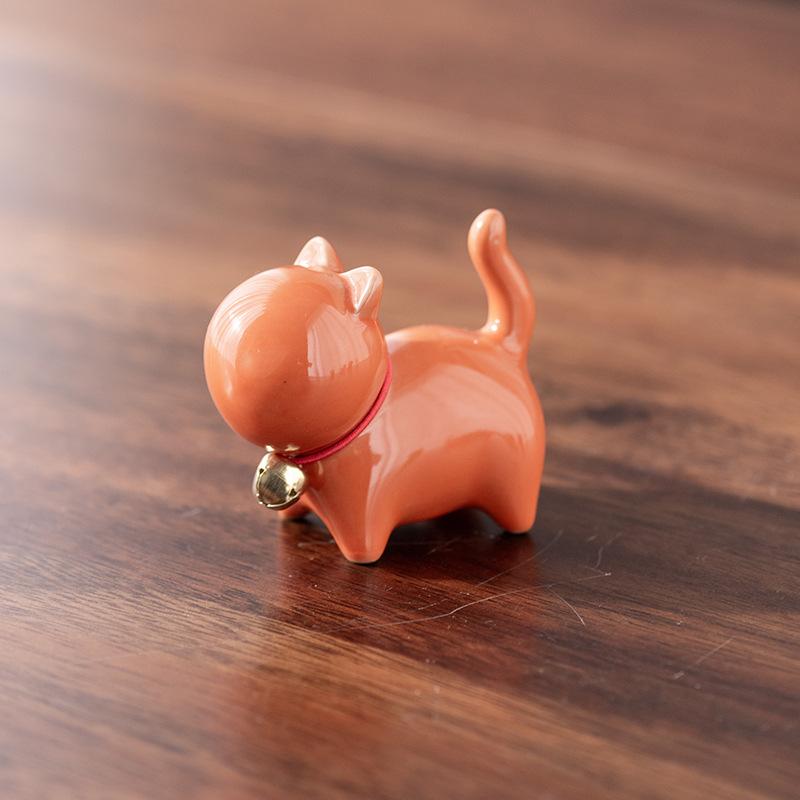 Маленькая милая фигурка чайного питомца кота в китайском стиле с керамической подставкой для кисточки для чая в виде кота