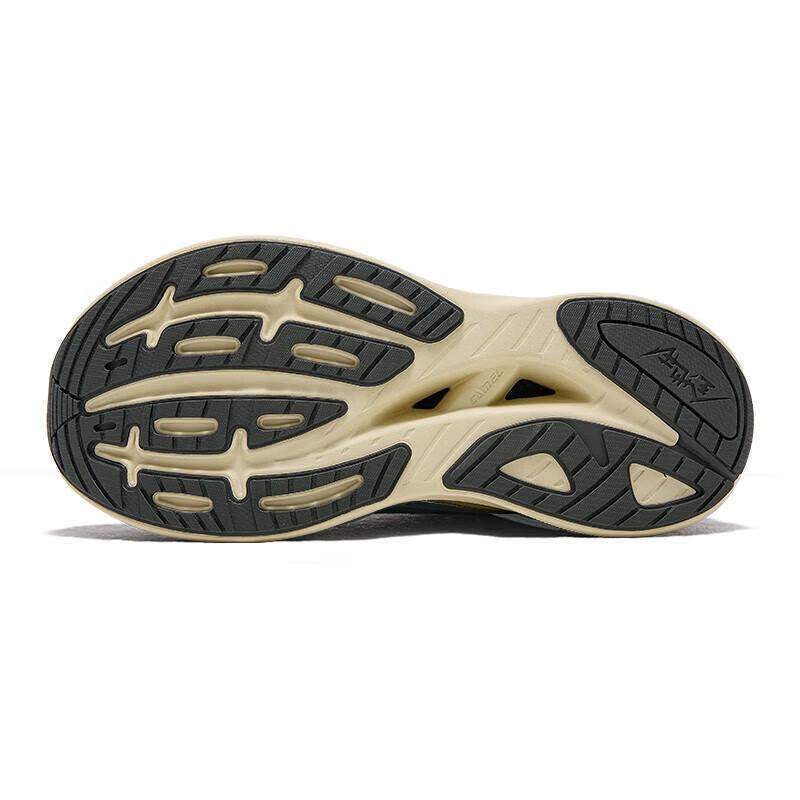 Camel Chasing Cloud 5 Thick-Soled Running Shoes