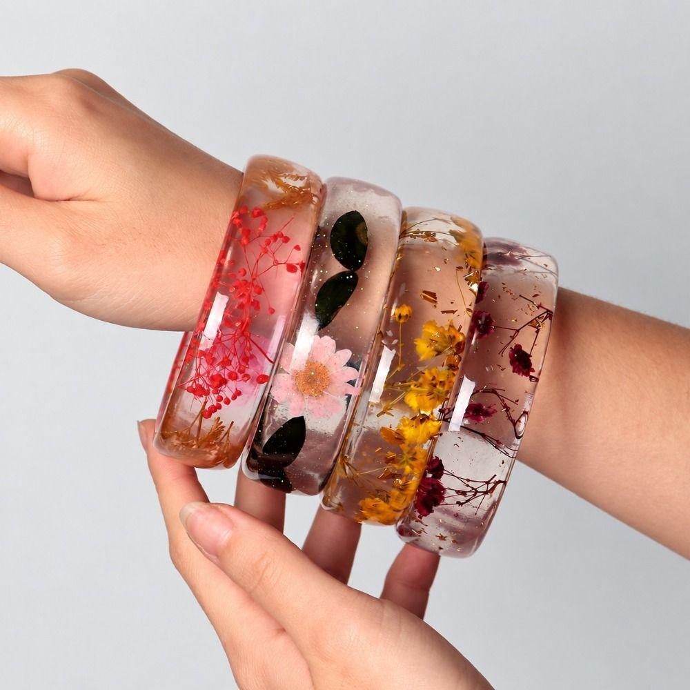 Transparent Design Flower Bangle Round Shape Transparent Resin Bracelet Casual Accessory
