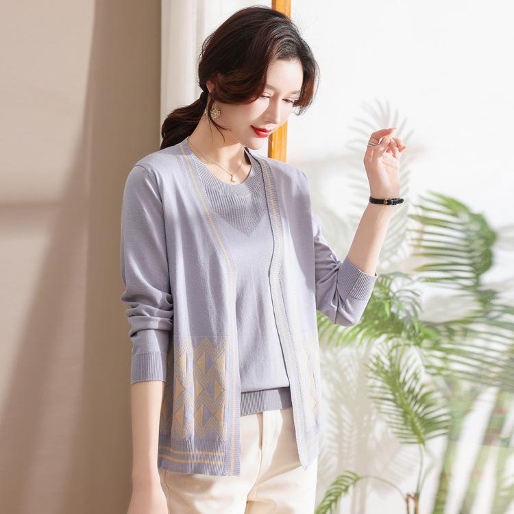 Мамина мода осенняя одежда для людей среднего и пожилого возраста тонкие и двухпредметные футболки с коротким рукавом большого размера.