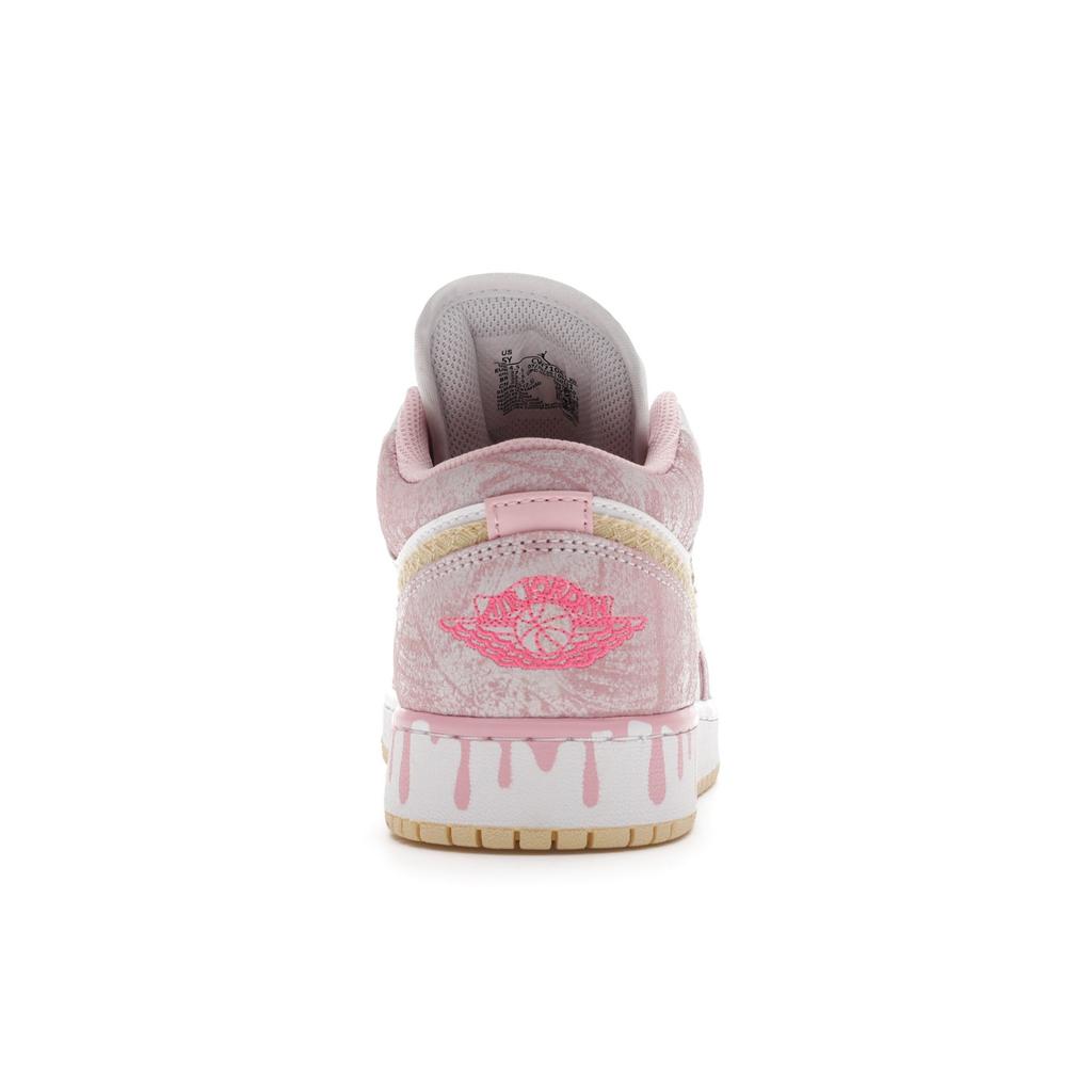 Детские кроссовки Air Jordan 1 Low GS Strawberry Ice Cream Розовый Arctic-Punch Pale-Vanilla CW7104-601