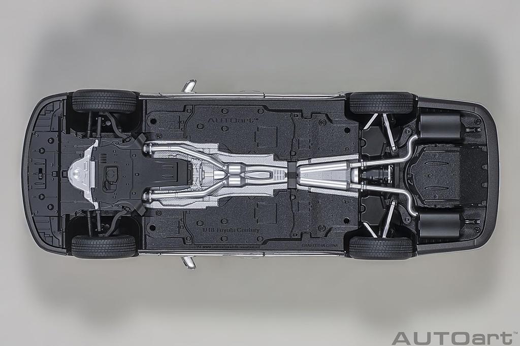 AUTOart Toyota Century Special Edition Seika Radiant Silver Metallic Готовый продукт 1/18