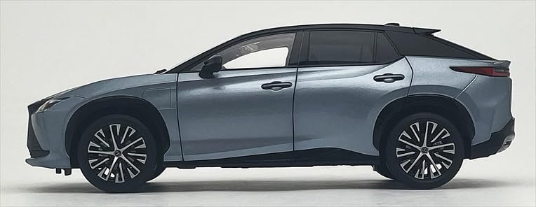 Kyosho Готовая модель Lexus RZ 450e в оригинальном масштабе KS08973A 1/18 (Эфирный металлик)