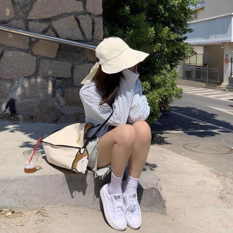 Polyester Sun Hat With Large Brim And Butterfly Bow For Summer Sun Protection