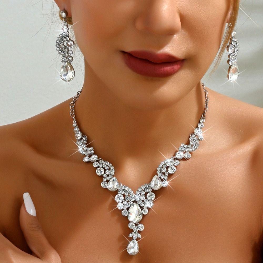 Exquisite Rhinestone Jewelry Set Crystal Necklace Romantic Earrings  Women
