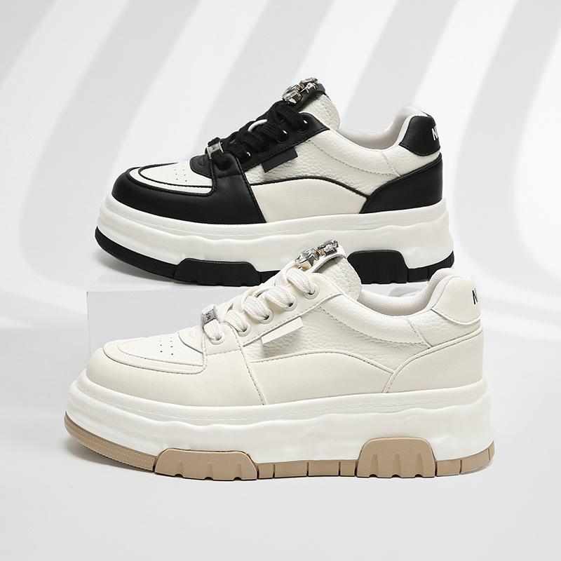Spring New Board Shoes Niche Autumn and Winter Platform Leather Little White Shoes Casual Breathable Women's Shoes Versatile Sports Heightening Shoes