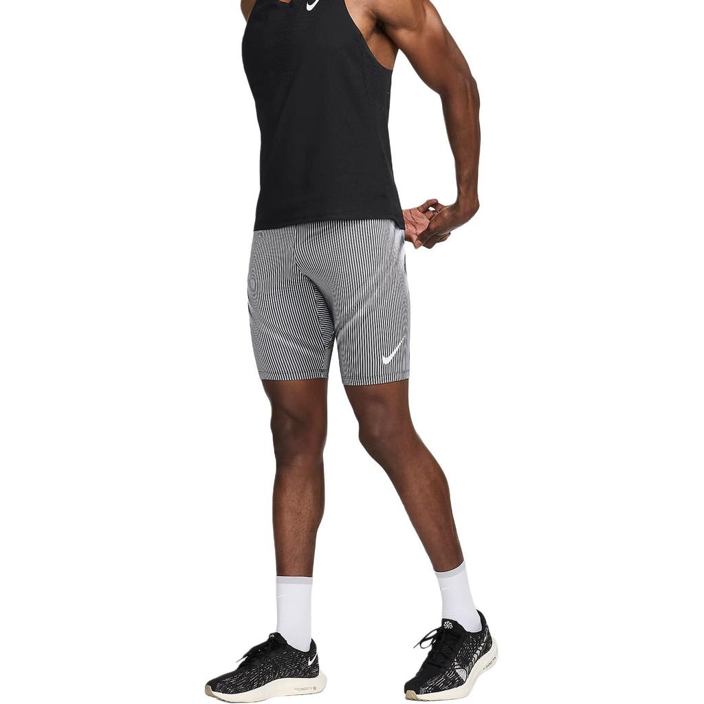 Nike Мужские беговые тайтсы AeroSwift Dri FIT Adv с длиной 1/2 FN3369-013