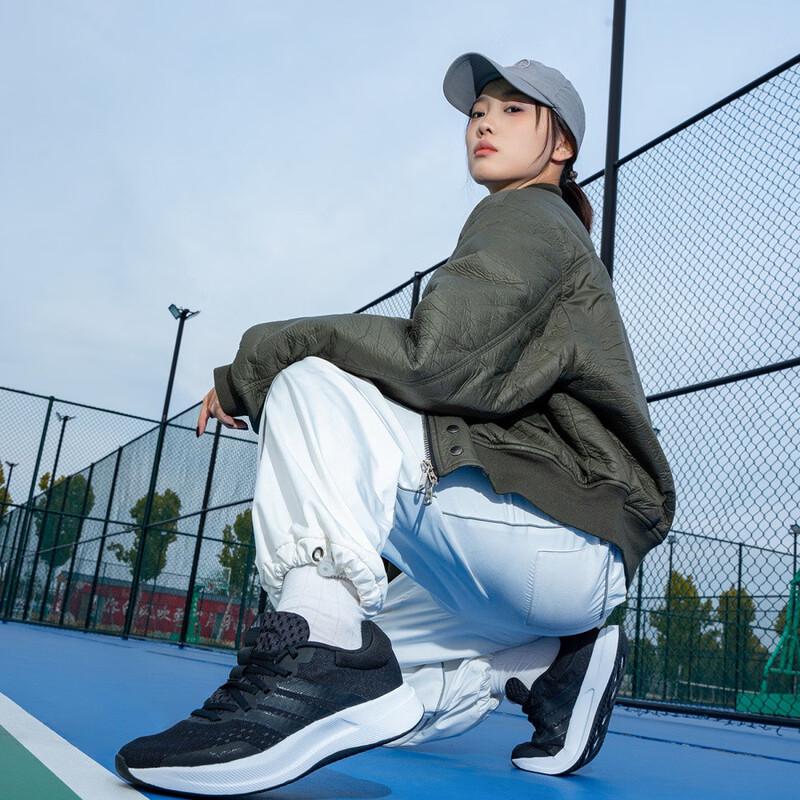 adidas Женские Сезонные Спортивные Повседневные Беговые Кроссовки JQ6404