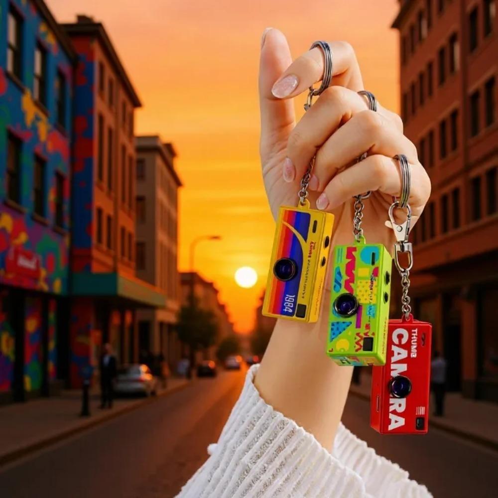 Retro Mini Keychain Thumb Camera 1080P Hd Recorder Built-In Flash Auto Focus 130 Wide Angle Lens Tft Lcd Screen Portable Camera