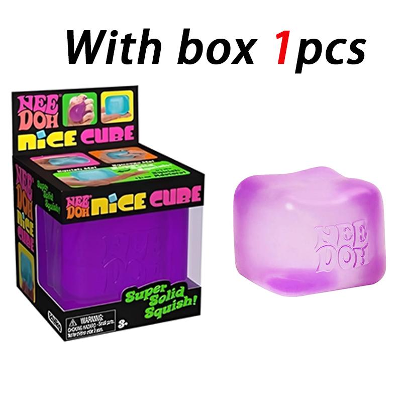 В наличии. Сенсорная игрушка-кубик Schylling Needoh Nice Cube с очень плотной текстурой, снимающая стресс и тревогу - кубик 2,25 дюйма.