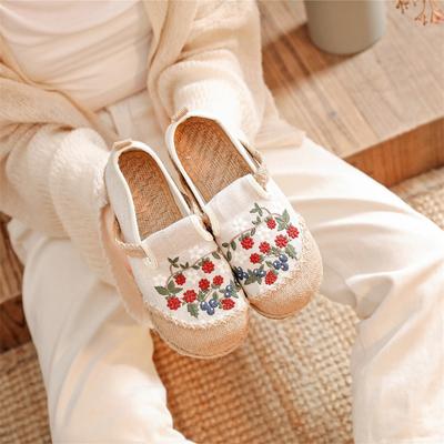 Женская обувь, модная обувь, интернет-знаменитости, этнический стиль, вышитые туфли, ретро-туфли с круглым носком и мелким горлом