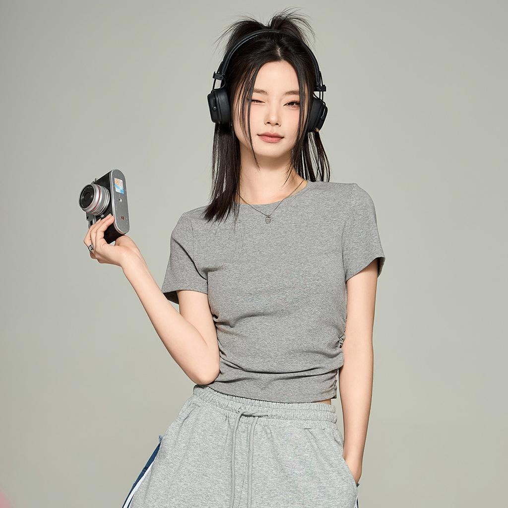 Drawn pleated design short sleeved T-shirt for summer sports, spicy girl slim fit round neck fashionable top