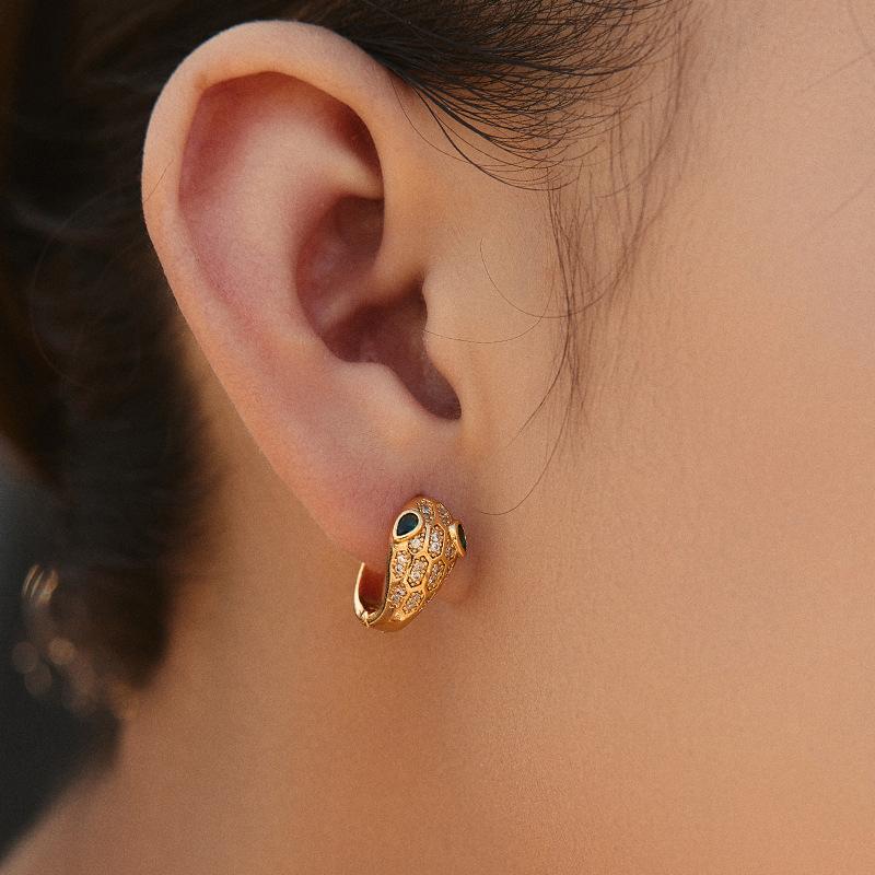 Small Snake Shape Emerald Zircon Inlaid 18k Gold Plated Copper Earrings