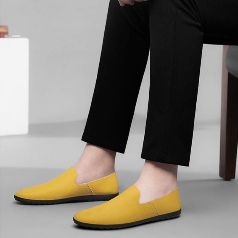 Мужская кожаная обувь Роскошные дизайнерские лоферы Повседневная деловая обувь для мужчин Комфортные ленивые слипоны Мягкая подошва Обувь для вождения