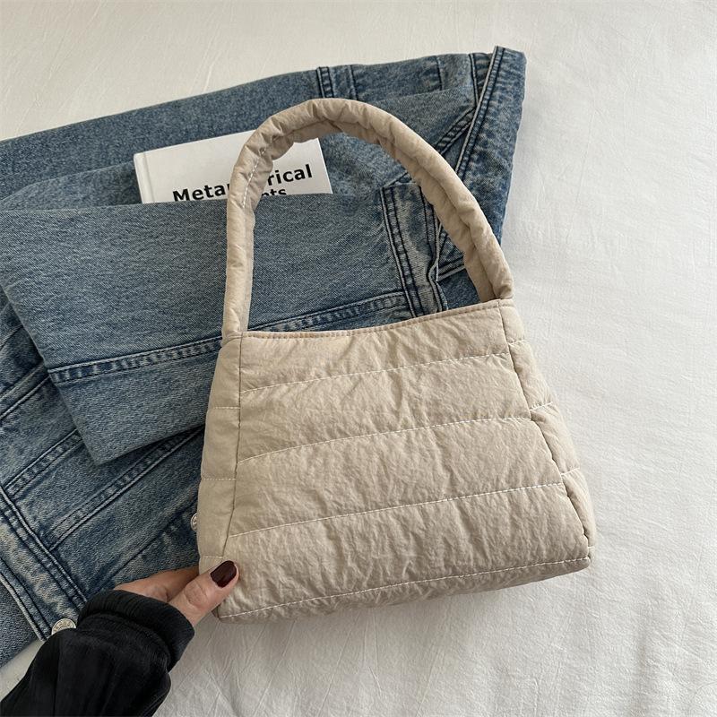 Новая популярная весенне-летняя однотонная трендовая одноплечевая сумка-тоут для通勤, модная повседневная маленькая сумка с вышивкой для женщин