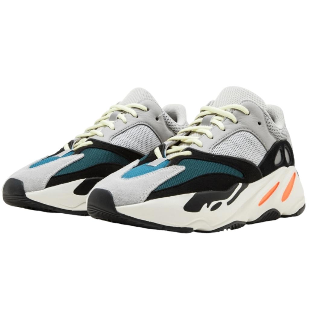 Yeezy 700 Wave Runner Solid Grey