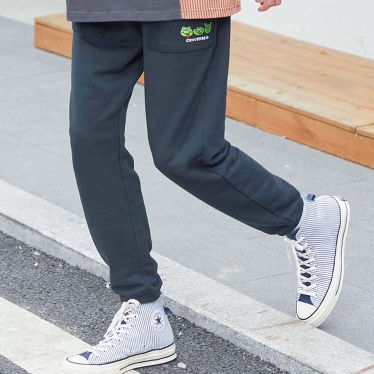 Converse Спортивные штаны с мультяшным принтом Азиатский размер 'Черный' Мужские 10023280-A02