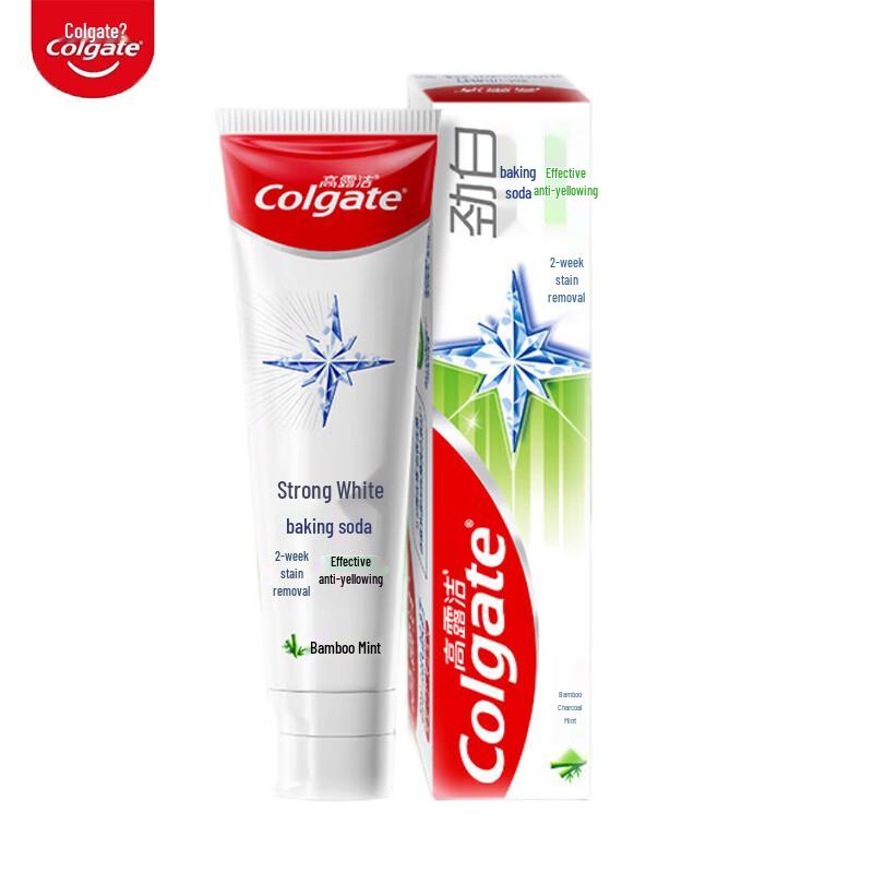 Colgate Набор: Отбеливающая зубная паста и зубная щетка