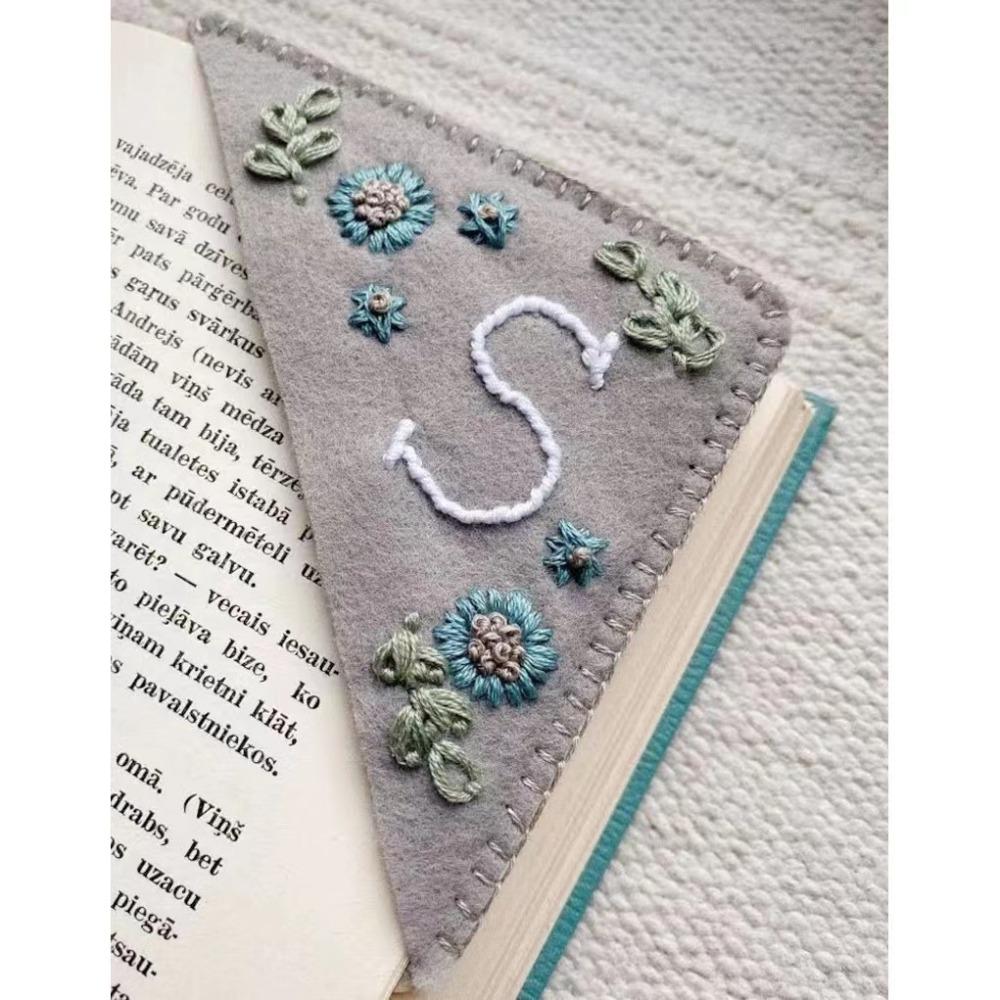 Flower Letter Embroidery Stitched Felt Corner Bookmark Felt Book Marker Clip Gift