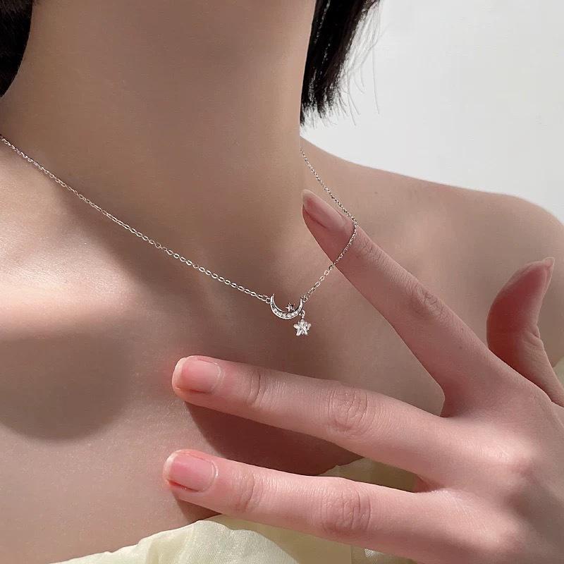 Серебряная Звезда и Луна с Цирконами S999 Ожерелье для Женщин - Элегантный Высококлассный Чокер