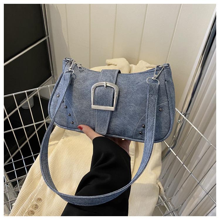 2025 зима новая простая модная ретро повседневная однотонная сумка-подмышка через плечо с заклепками женская