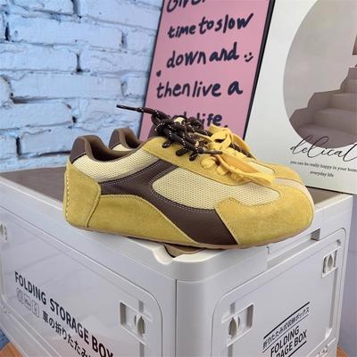 Нишевый дизайн ретро моральные тренировочные туфли женские 2025 весна и осень новые на плоской подошве с внутренней танкеткой кеды повседневные сетчатые спортивные туфли