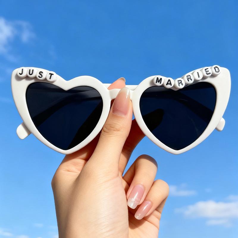 Just Married Sunglasses Rhinestone Beaded Design UV400 Lenses Trendy Shades for Wedding Photos & Honeymoon Vacation KJ077