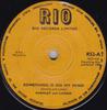 7-дюймовая пластинка SHENLEY DUFFUS GEORGE LUNAN BOB Something Is On My Mind The Rain R52 Рио 1965 Великобритания Регги Ска Даб Б/у