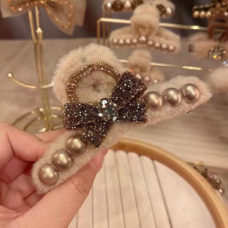 Осень/Зима 2025 Плюшевый мех норки Любовное сердце Стразы Зажим-краб для волос для женщин