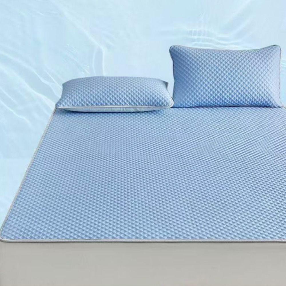 Skin-friendly Ice Silk Bed Mat Breathable Cooling Mattress Pad Summer Cooling Mattress Bedroom