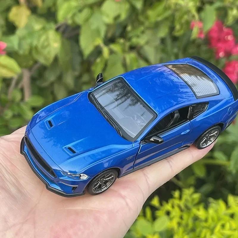 AHYU6 1:34 Ford Mustang GT 2018 Muscle Car Alloy Car Die Cast Toy Car Model Sound and Light Toy Collectibles Birthday gift