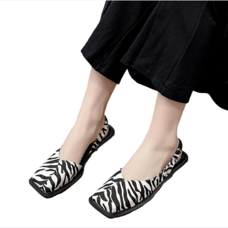 Летние плиссированные эластичные сандалии с квадратным носком, модные женские тапочки, женские сандалии с глубоким носком, женские дизайнерские сандалии