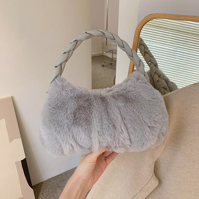 Нишевая плюшевая сумка, новая популярная модная меховая сумка подмышкой, однотонная простая женская сумка через плечо прилив