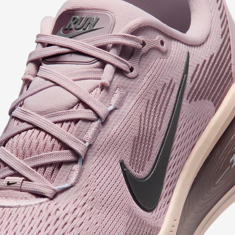 Nike Женские беговые кроссовки Vomero 18