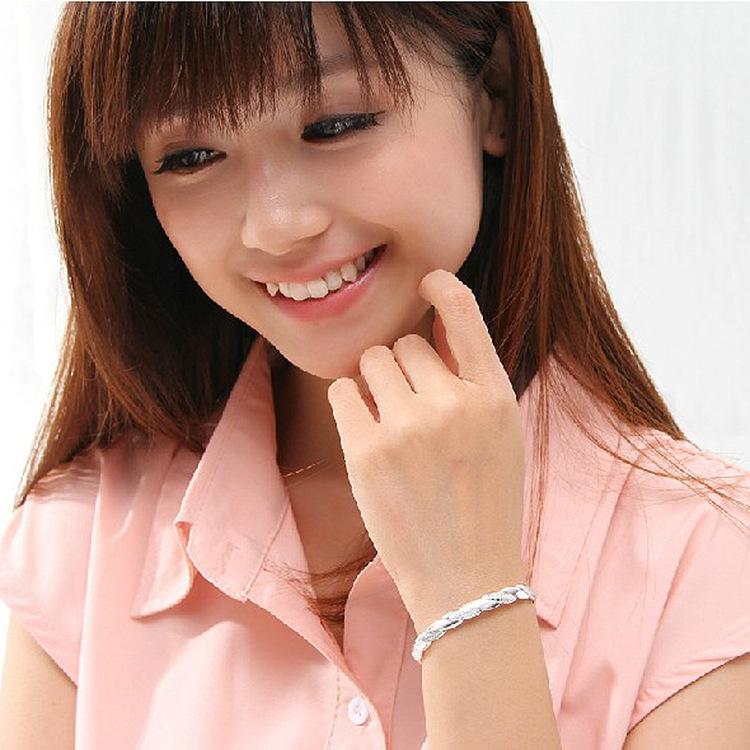 Love Interweaving Bracelet, Women's Silver Bracelet, Korean Version, Fashionable and Trendy Accessory