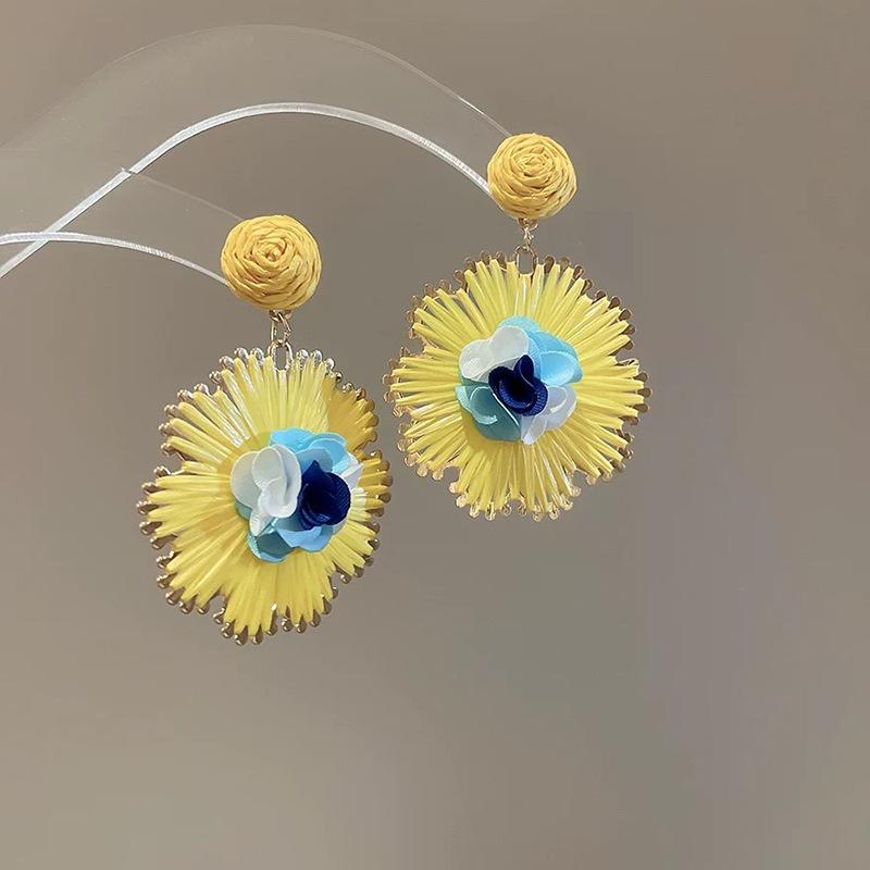 Fashion Niche Exaggerated Round Flower Earrings European American Exquisite Personalized Women Jewelry