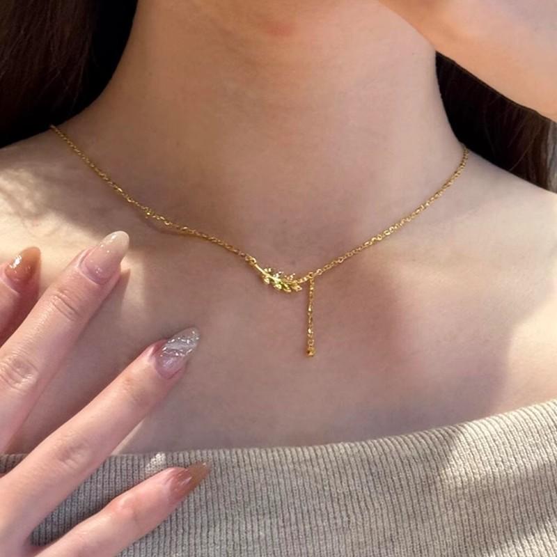 Crucifix Love Necklace Female New Fashion Versatile Lightweight Luxury Titanium Steel Does Not Lose Colour Collarbone Chain
