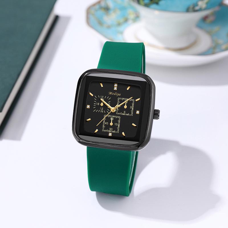 Женские кварцевые часы с высококачественным силиконовым ремешком