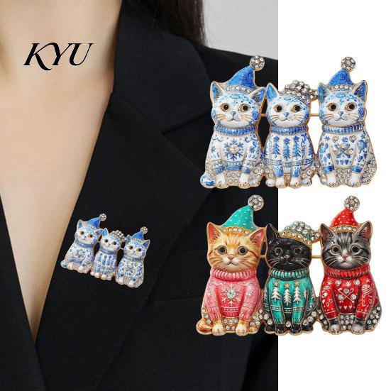 Festive Party Brooch Christmas Three Cat Pin, Men Women Rhinestone Kitten Alloy Lapel Decorative Badge for Clothing Bags Scarves Sweaters Pin