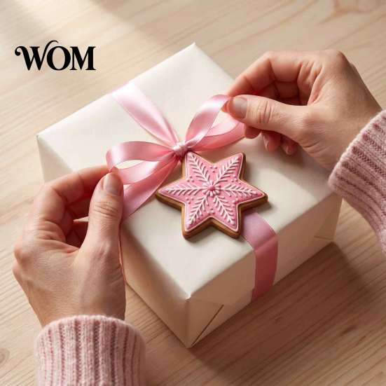 Unique Pink Theme Holiday Ornaments 12/24/36Pcs Gingerbread Christmas Wooden Ornaments, Xmas Tree Hanging Decorations, Party Supplies Festive Ornament