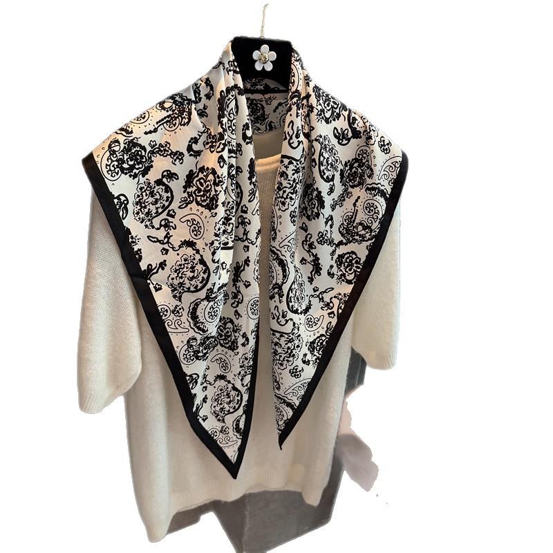 Retro Cashew Print Silk Scarf Women'S Versatile Contrasting Color Professional Decoration Neck Protection Scarf Silk Scarf With Scarf Silk Scarf