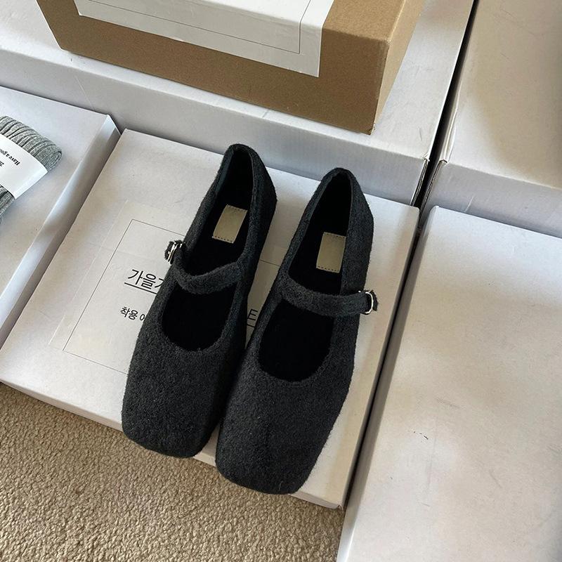 Абсолютно! Туфли Мэри Джейн Женские 2025 Новые Ретро Квадратный Носок Мелкий Вырез Мягкая Подошва с Юбкой Французский Вечерний Стиль Мао Мао Одинарные Туфли