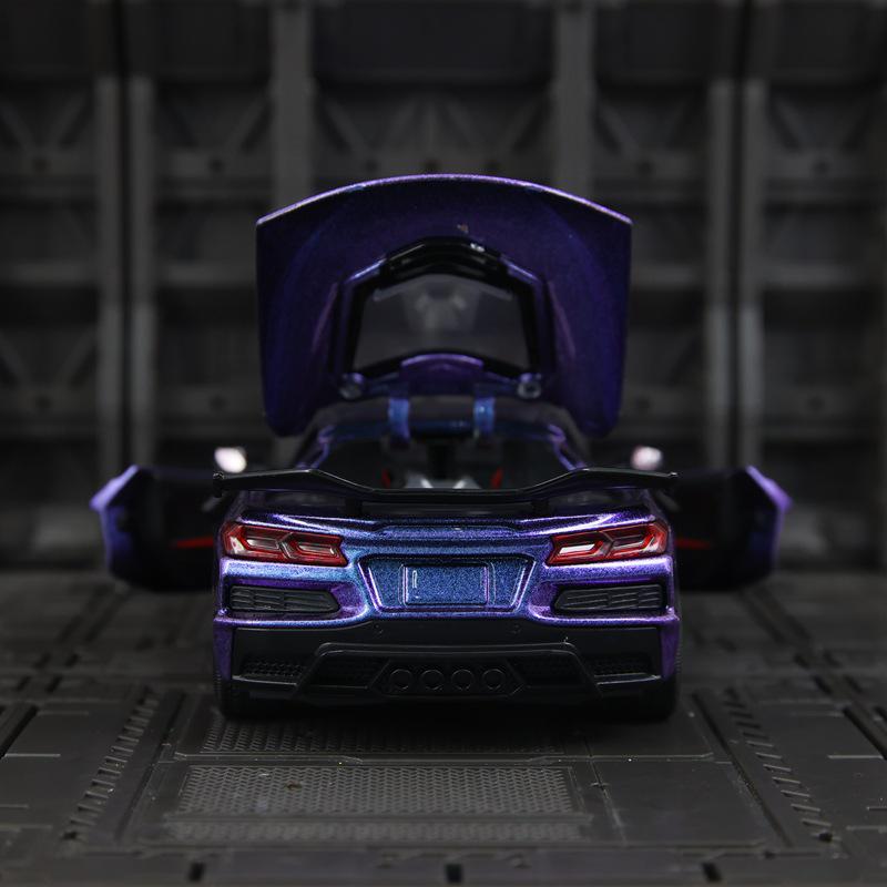 2024 CaiPo Z06 Kerbette Литой Модель Гоночного Автомобиля с Открывающимися Дверями, Звуком и Светом